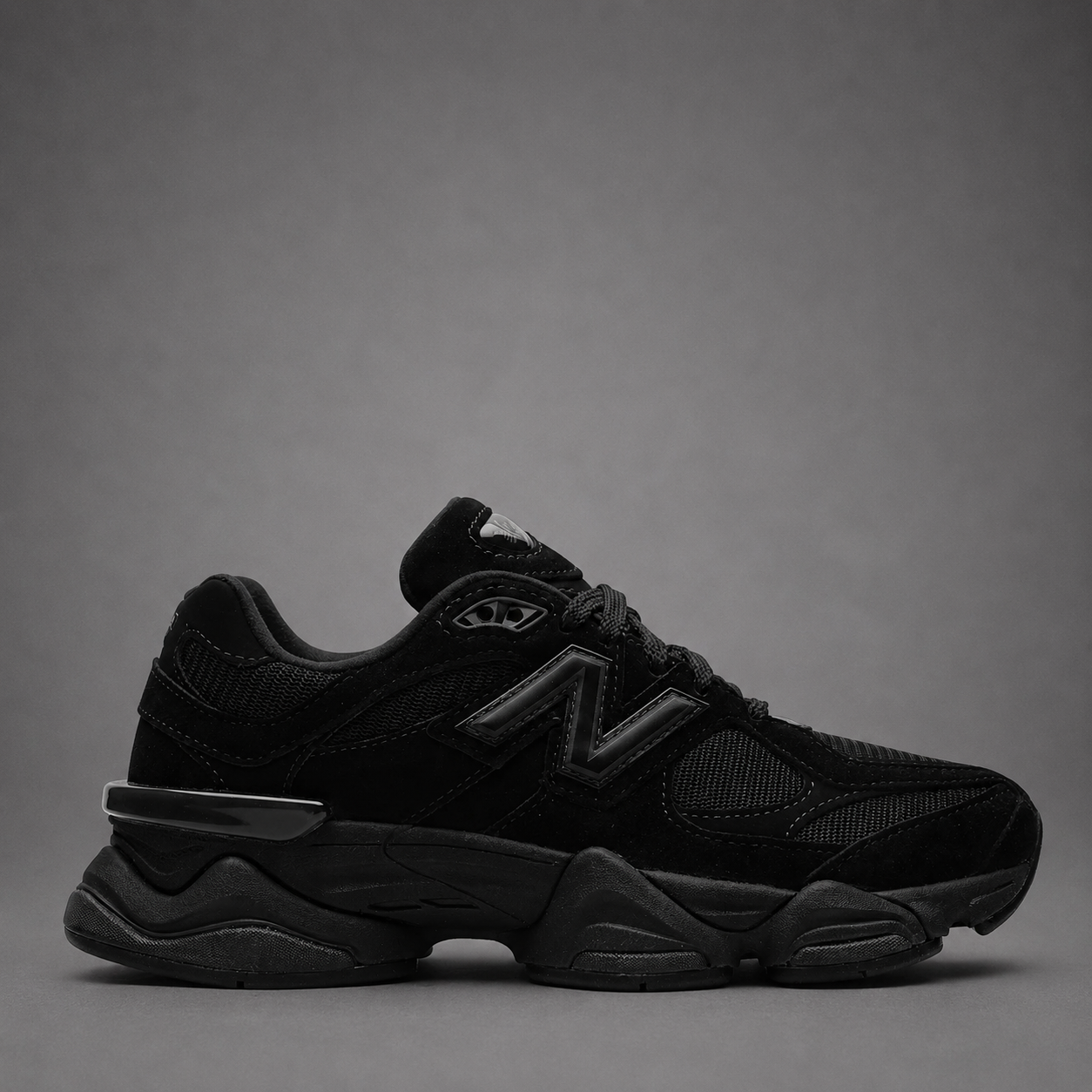 Sneakers Damă All Black – Design Urban Modern, Talpă Chunky și Detalii Ton pe Ton