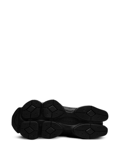 New Balance – All Black | Unisex
