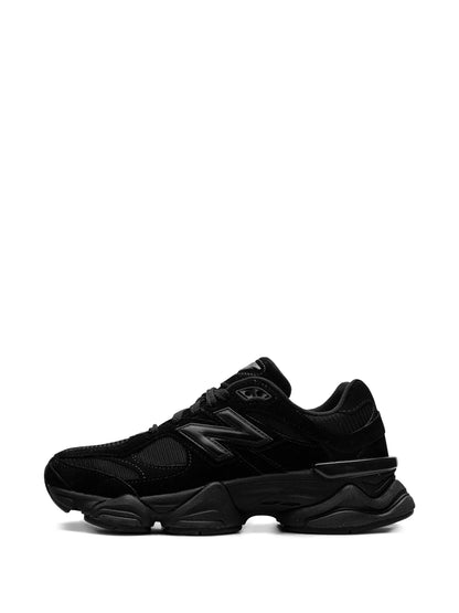 New Balance – All Black | Unisex