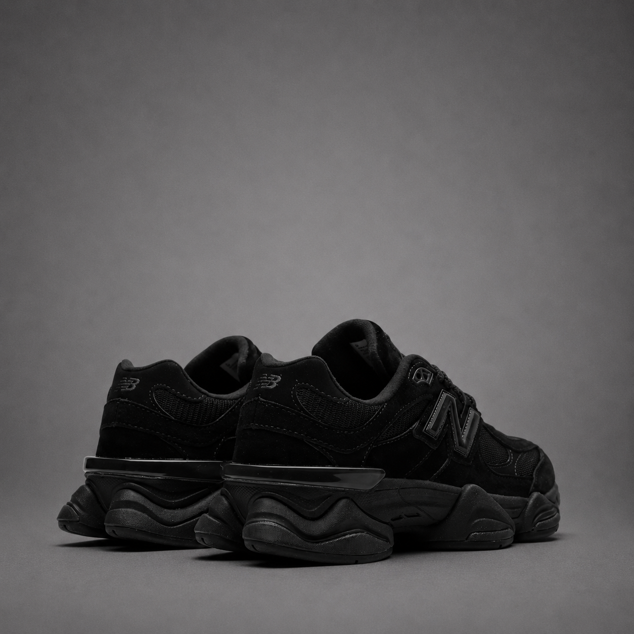 Sneakers Damă All Black – Design Urban Modern, Talpă Chunky și Detalii Ton pe Ton