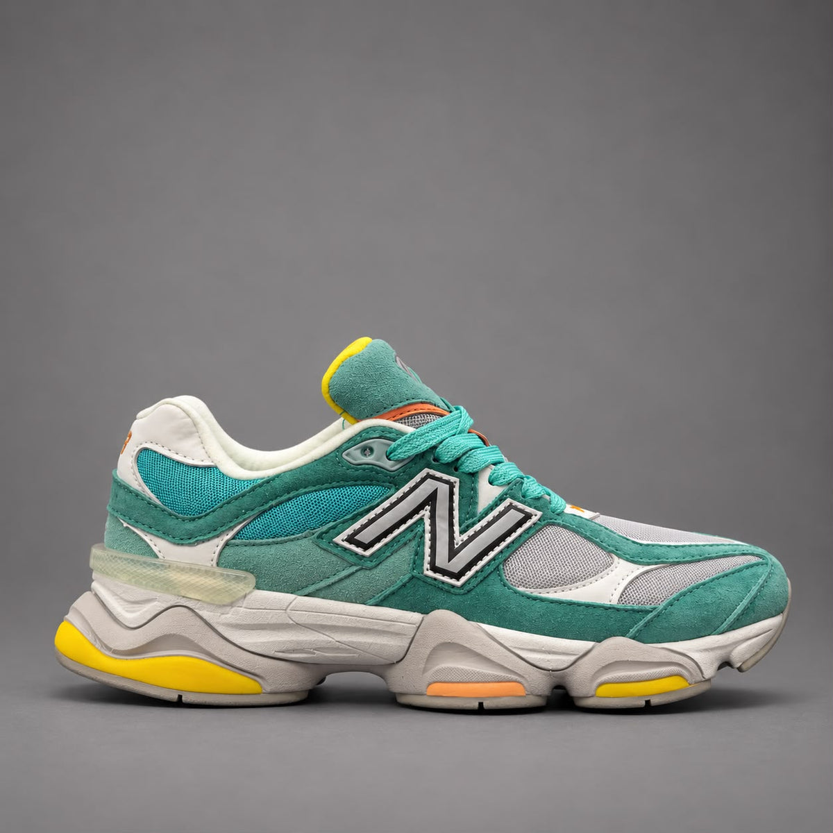 Sneakers Damă Verde & Alb – Design Urban Modern, Accente Galbene și Talpă Robustă