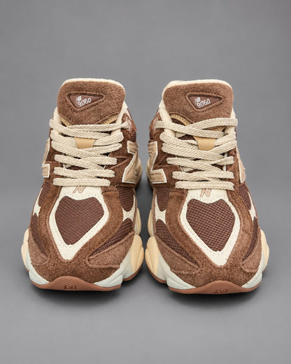 Sneakers Damă Maro & Bej – Design Urban Modern, Talpă Chunky și Detalii Crem